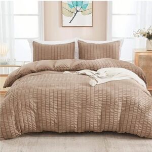 Luxurious Avelom Tan Duvet Cover Set - King Size